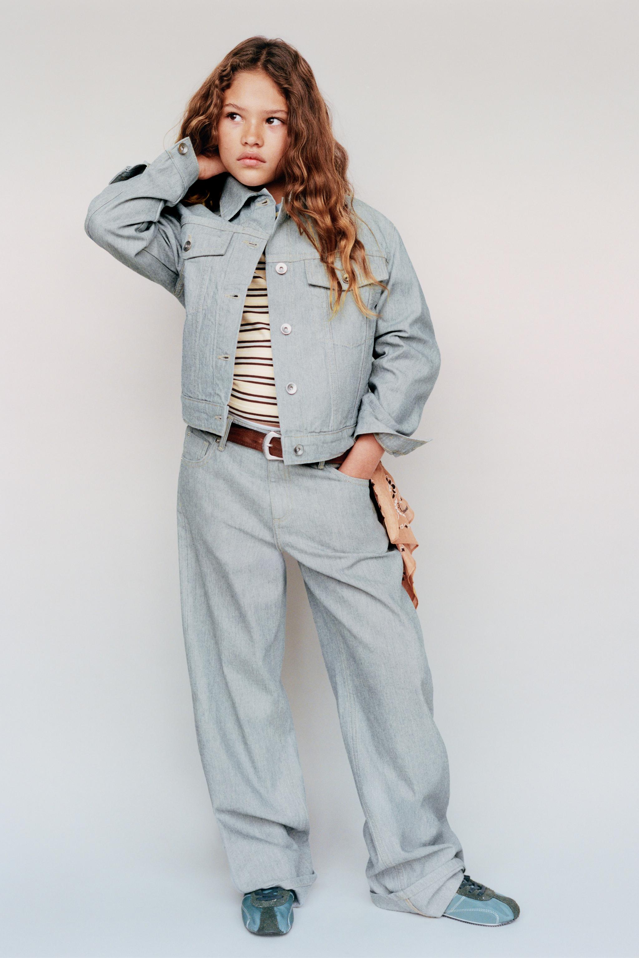 STRAIGHT LEG JEANS